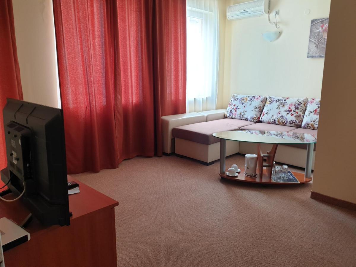 Family Hotel Diana Ahyolu Dış mekan fotoğraf