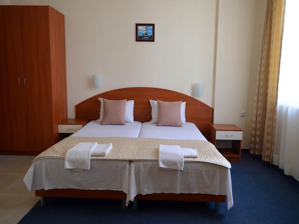 Family Hotel Diana Ahyolu Dış mekan fotoğraf