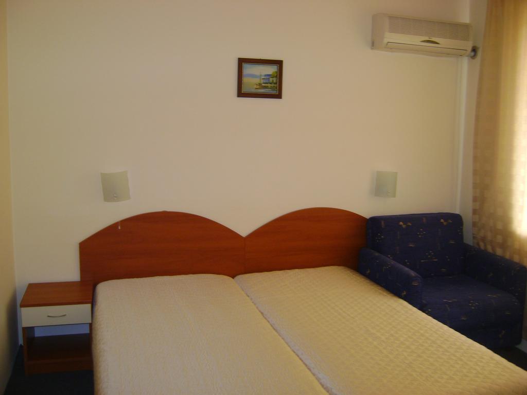 Family Hotel Diana Ahyolu Dış mekan fotoğraf