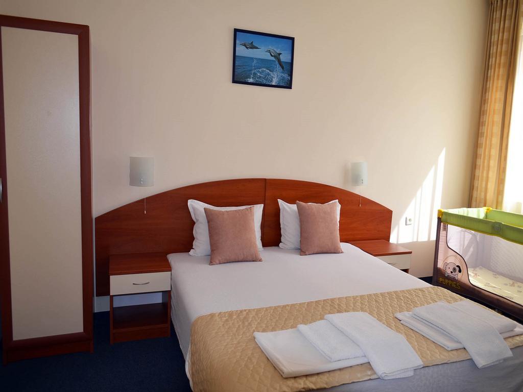 Family Hotel Diana Ahyolu Dış mekan fotoğraf